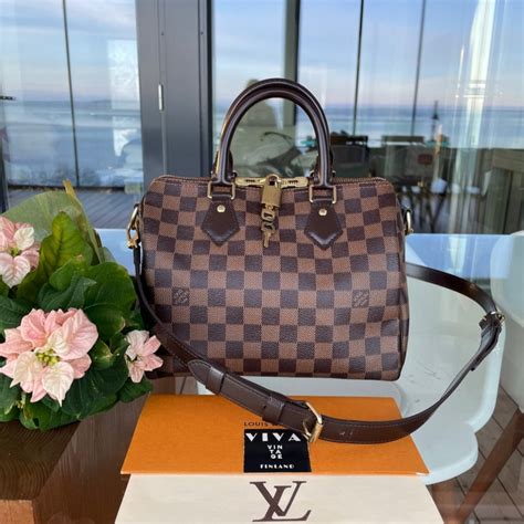 Speedy Bandoulière Louis Vuitton: la borsa più amata ora con la 